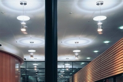 Energietechnik Haus der Wirtschaft IHK schalt und steuerbare Flurbeleuchtung